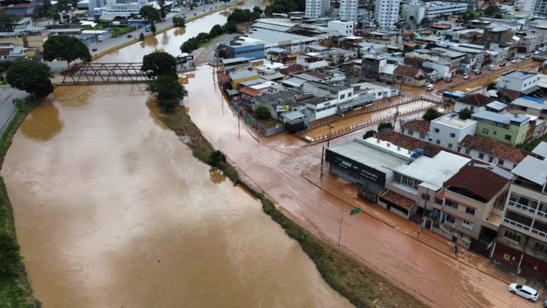 Rio Paraibuna cheio 2