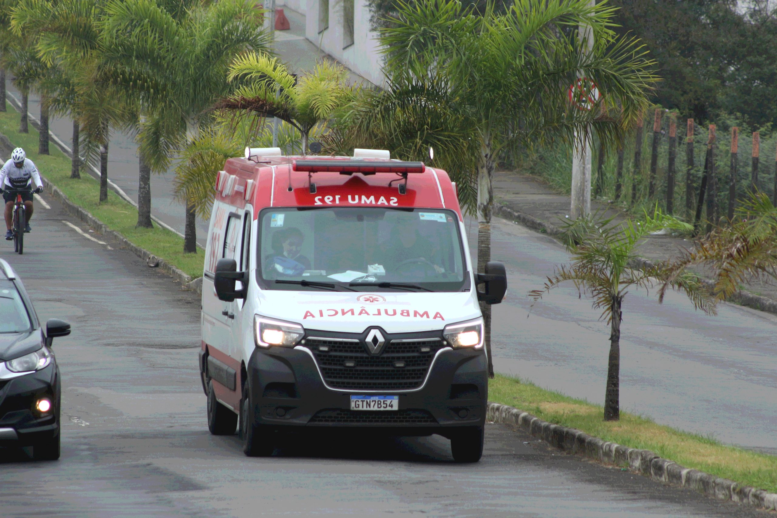 Ambulância SAMU - Por João Gabriel (2)