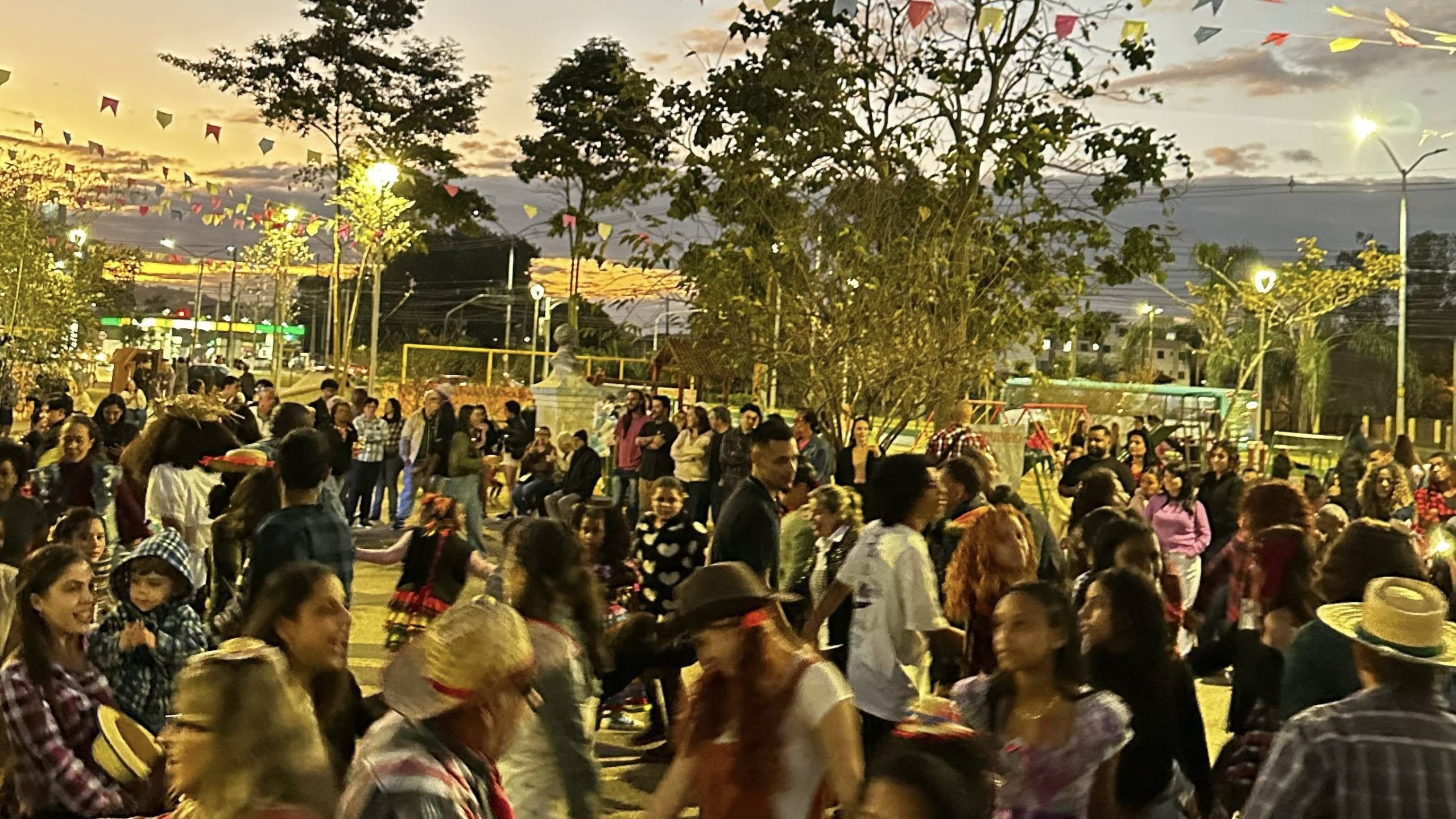Arraiá da Praça CEU leva apresentações, comidas típicas e quadrilha à comunidade neste domingo