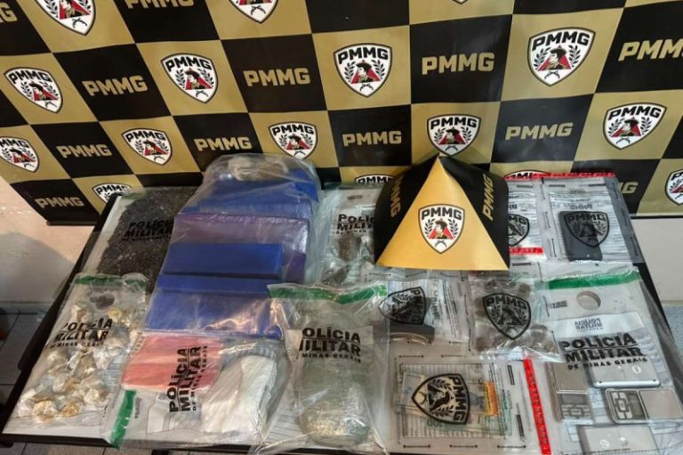 Denúncia anônima termina com grande apreensão de drogas e quatro detidos em Santos Dumont
