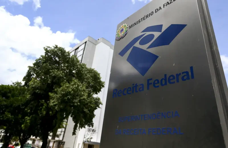 Receita Federal libera consulta ao 3º lote da restituição do IR 2026 nesta sexta-feira