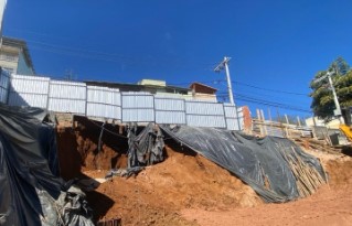 Rua Nossa Senhora de Fátima, no Bairro Nossa Senhora de Fátima