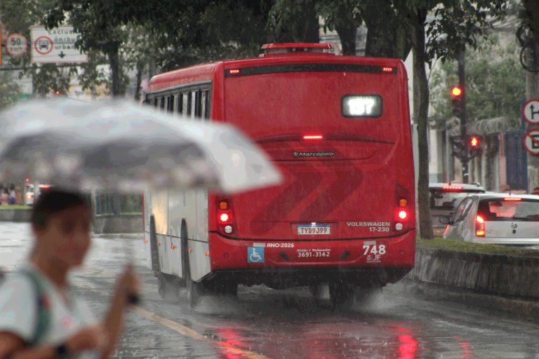Via JF 748 - por João Gabriel