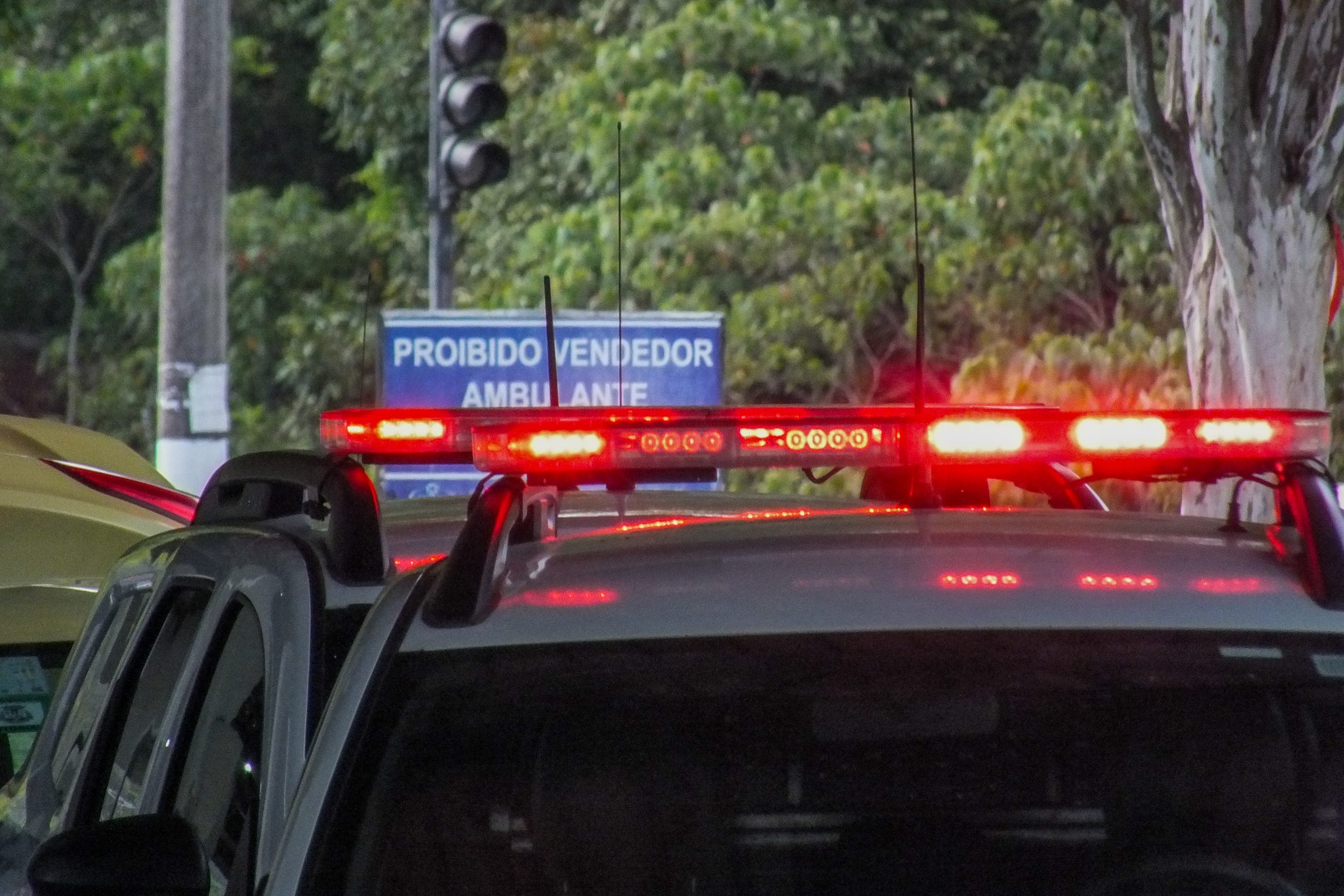 Viatura - giroflex - PM - PMMG - Polícia Militar - por Davi Dias