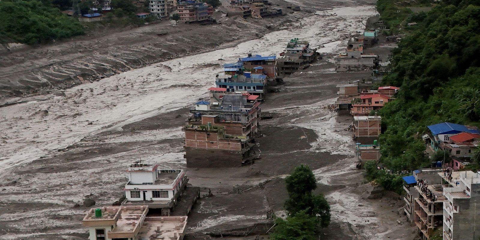 Inundação repentina na fronteira entre Nepal e Tibete deixa 95 mortos — Imagem: Agencia Brasil