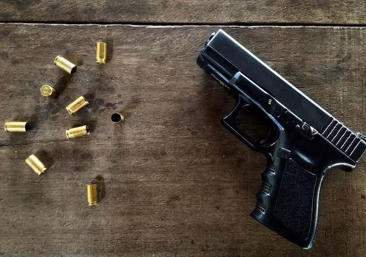 CSP pode votar porte de arma para mulheres com medida protetiva