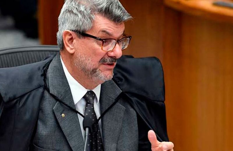 AGU pede ao STF perda do cargo de ministro acusado de assédio