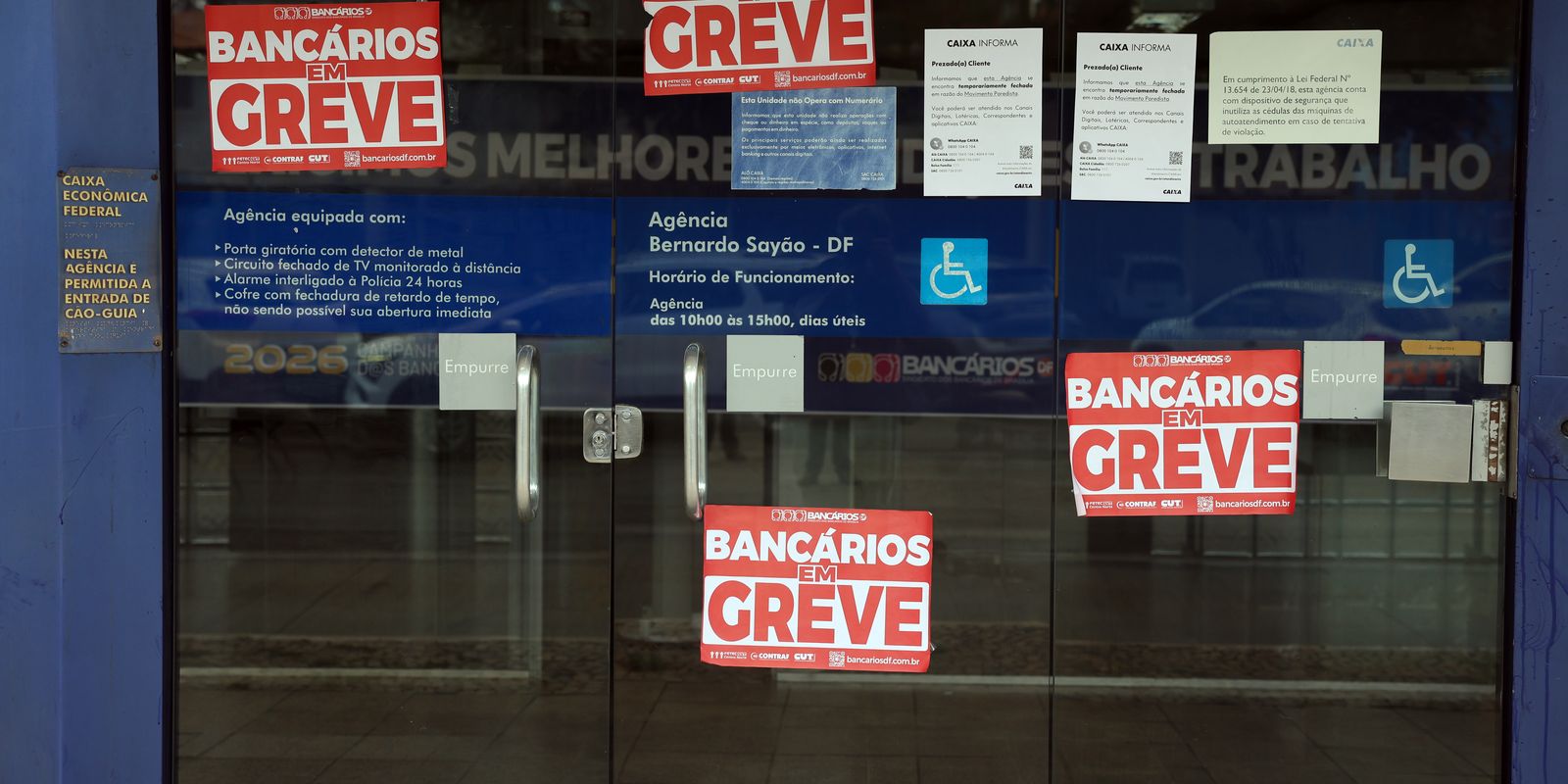 Bancários rejeitam proposta da Caixa e mantêm greve nacional — Imagem: Agencia Brasil