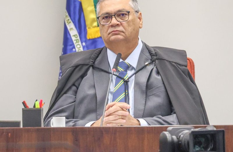 Dino derruba decisão de Mendonça e libera post sobre Nossa Senhora