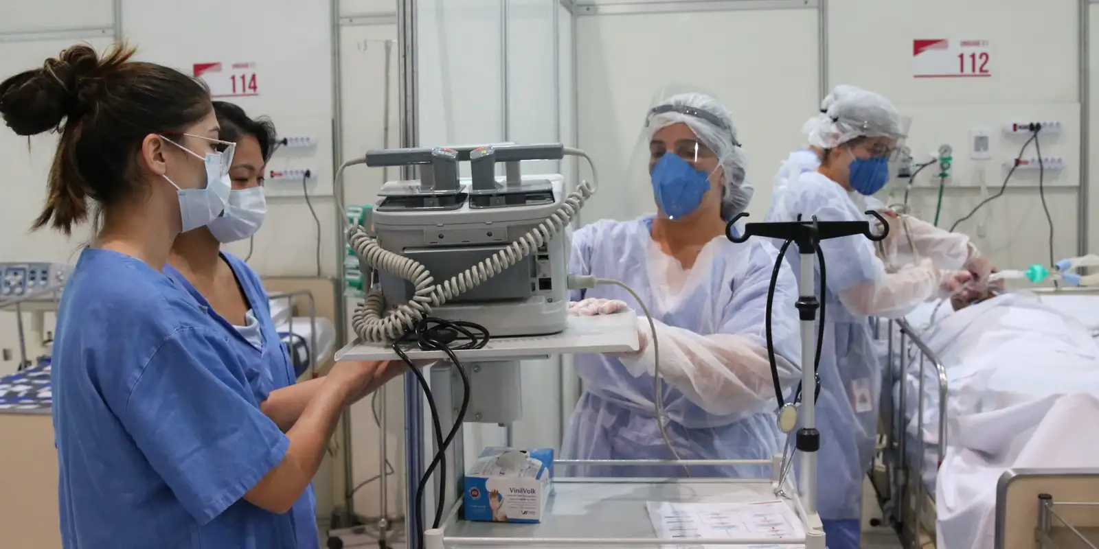 Estudo aponta esgotamento emocional e burnout de médicos de UTI — Imagem: Agencia Brasil