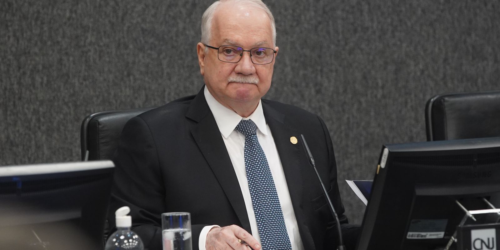Fachin aguarda explicações de ministros para decidir sobre crise — Imagem: Agencia Brasil