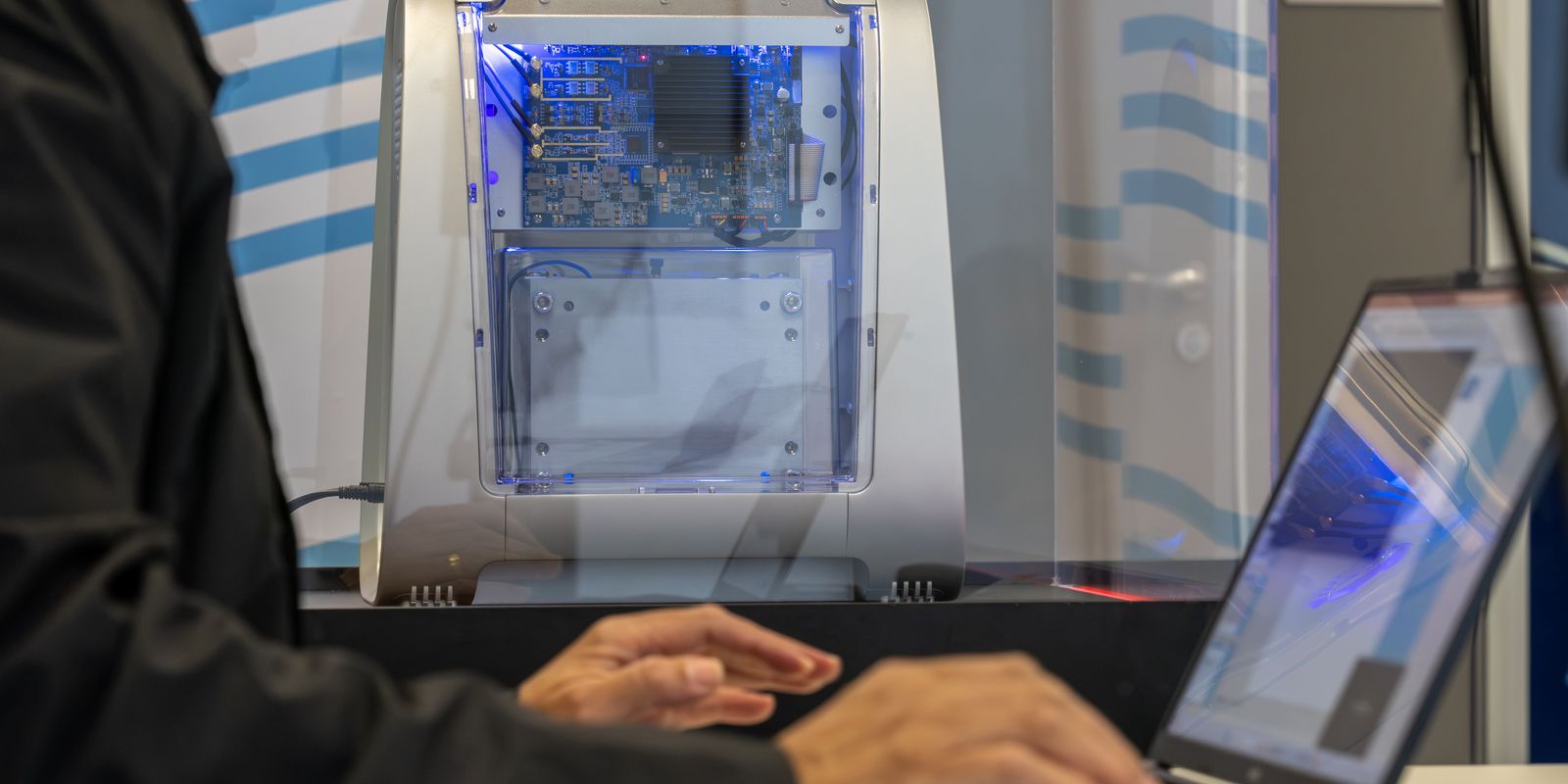 Novo computador quântico educacional passa a ser usado no Senai — Imagem: Agencia Brasil