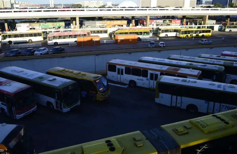 Nunes Marques cobra TREs por transporte público gratuito nas eleições