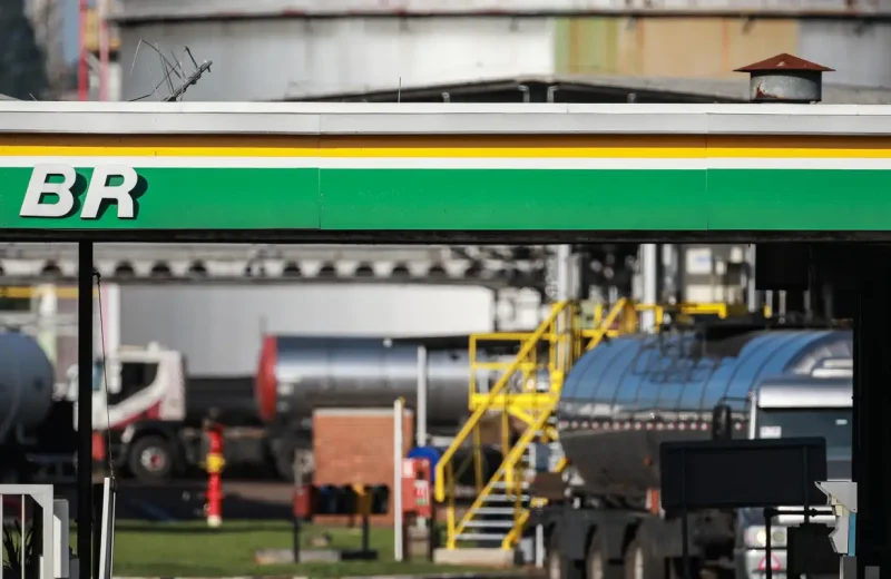 Petrobras aumenta diesel, mas subsítio mantém valor final; entenda
