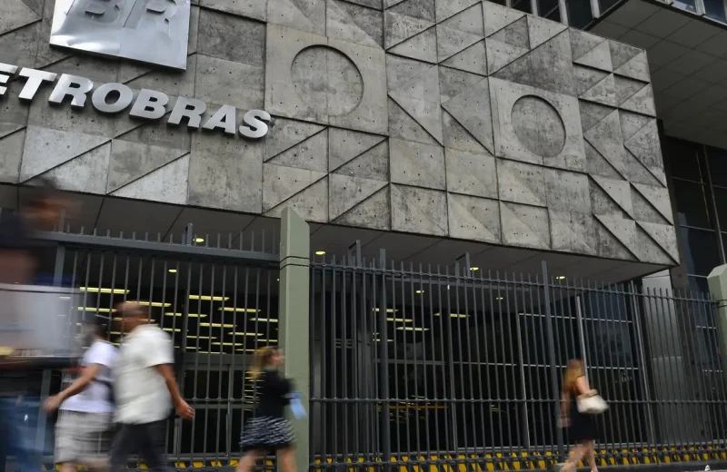 Petrobras fecha acordo para comprar gás dos EUA por mais de 20 anos