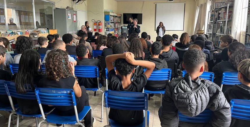 Projeto Guardas no Apoio e Prevenção nas Escolas leva atividades à E.M. Cosete de Alencar — Imagem: Prefeitura de Juiz de Fora