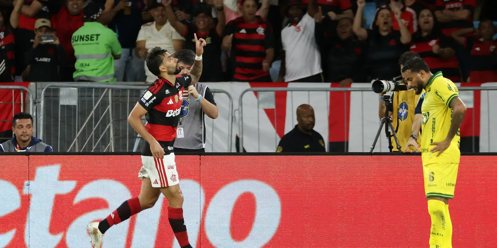Rádio Nacional transmite Remo e Flamengo pelo Brasileirão hoje — Imagem: Agencia Brasil