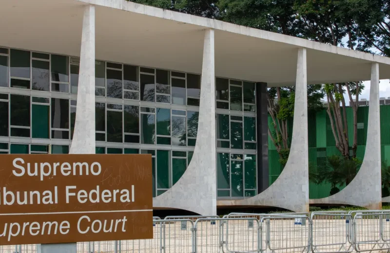 STF: Gilmar Mendes sugere adiar sessão sobre conduta de Moraes