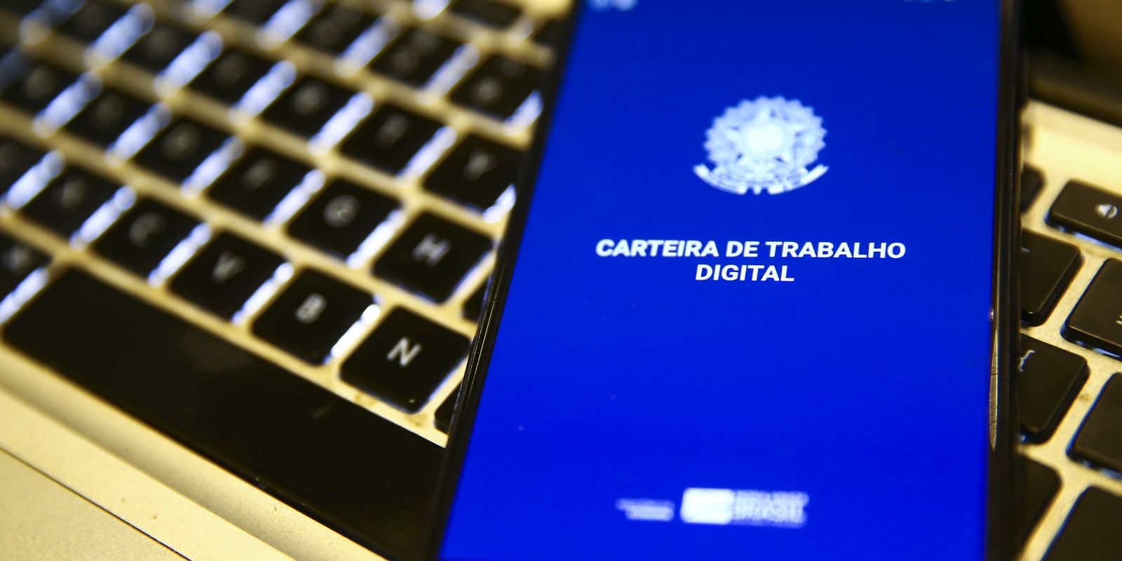 Taxa de desemprego cai para 5,3%, a menor para o trimestre até agosto — Imagem: Agencia Brasil