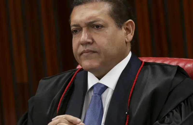 Decisão de Nunes Marques recoloca Deltan na disputa pelo Senado no PR